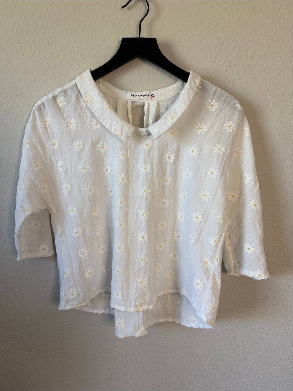 White Daisy-Embroidered Cotton Peter Pan Collar Blouse